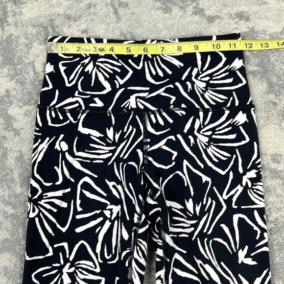 Athleta Elation Textured 7/8 Tight Leggings Black White Abstract Swirl Sz XS - Picture 8 of 14